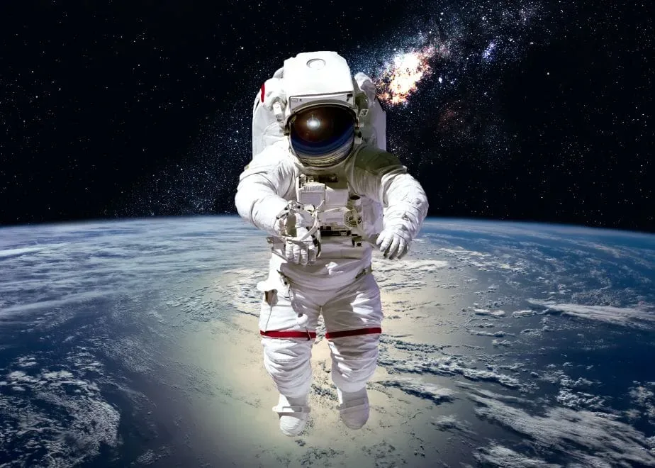 Astronot Nedir? Astronot Nasıl Olunur?