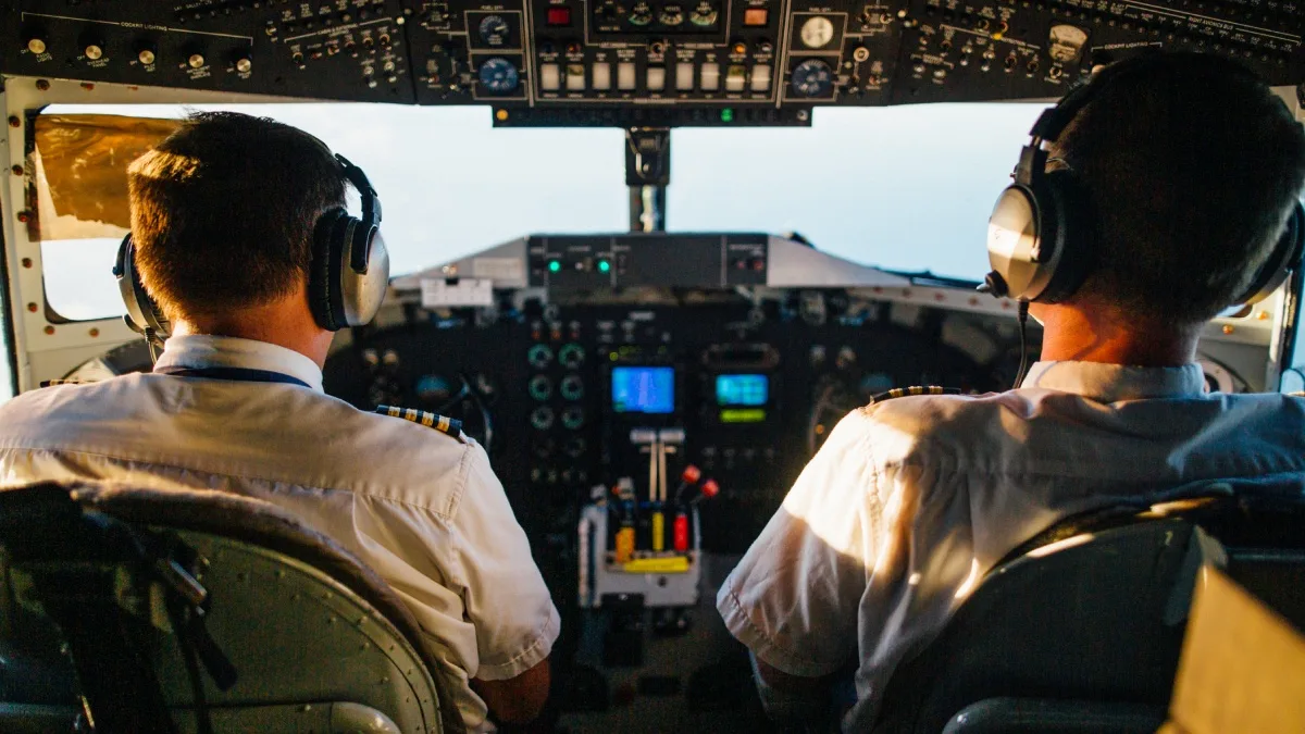 Pilot Nasıl Olunur? 2024 Pilot Maaşları - Askeri Pilot Maaşı