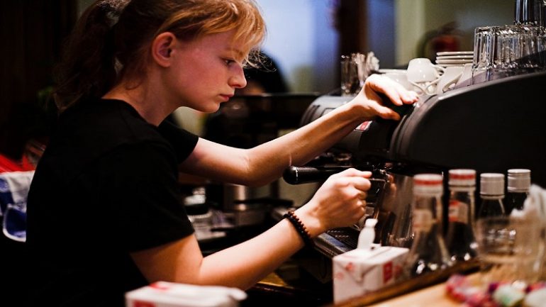 Barista Nasıl Olunur? Ne Kadar Maaş Alır?