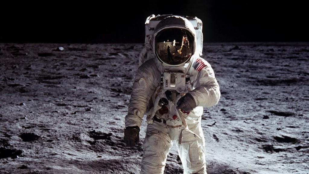 Astronot Nasıl Olunur? Ne Kadar Maaş Alır?