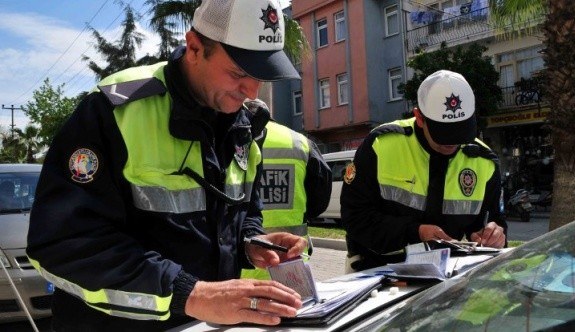 Ehliyetsiz Araba/motor Kullanma Cezası Nedir?