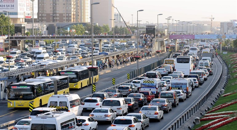 Trafik Akışına Engel Olma Cezası Nedir?